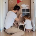 Costruire casa di cartone per bambini